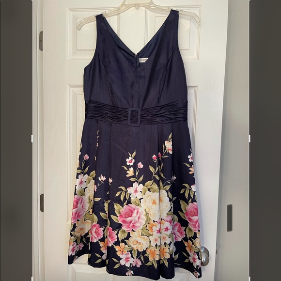 Coldwater Creek dress in Size 14. - Picture 1 of 9